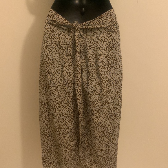 Leopard Silk Skirt - Picture 4 of 7